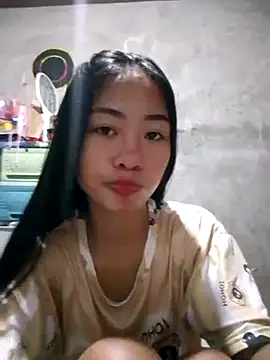 Snapshot of SweetMissPinay18 chatting on May 12, 2026, 8:15 pm SweetMissPinay18 online show from May 12, 2026, 8:15 pm