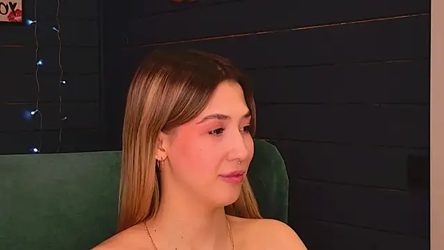 Snapshot of Bella_svon chatting on March 29, 2026, 8:16 am Bella svon online show from March 29, 2026, 8:16 am