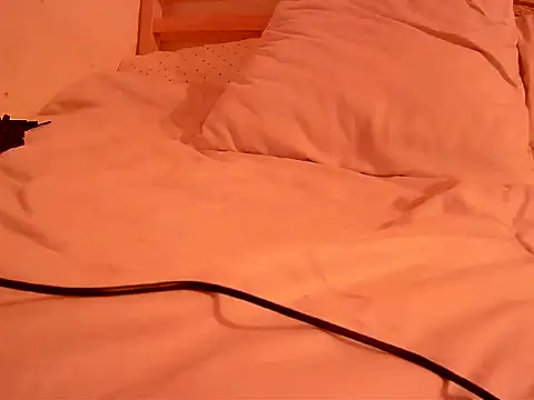 Snapshot of kimTgirl chatting on February 1, 2026, 7:23 pm kimTgirl online show from February 1, 2026, 7:23 pm