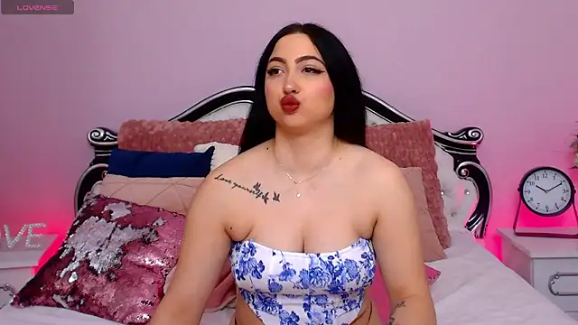 Snapshot of SweetySasha18 chatting on May 22, 2026, 5:22 pm SweetySasha18 online show from May 22, 2026, 5:22 pm