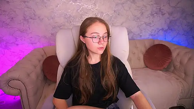 ArrinaWairr online show from September 11, 2025, 7:19 am