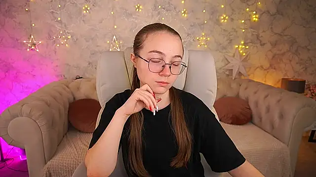 Snapshot of ArrinaWairr chatting on January 16, 2026, 8:51 am ArrinaWairr online show from January 16, 2026, 8:51 am