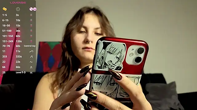 Snapshot of TrixiBell chatting on January 8, 2026, 4:29 am TrixiBell online show from January 8, 2026, 4:29 am