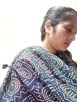 Snapshot of Cutreet chatting on September 16, 2025, 5:36 pm Cutreet online show from September 16, 2025, 5:36 pm