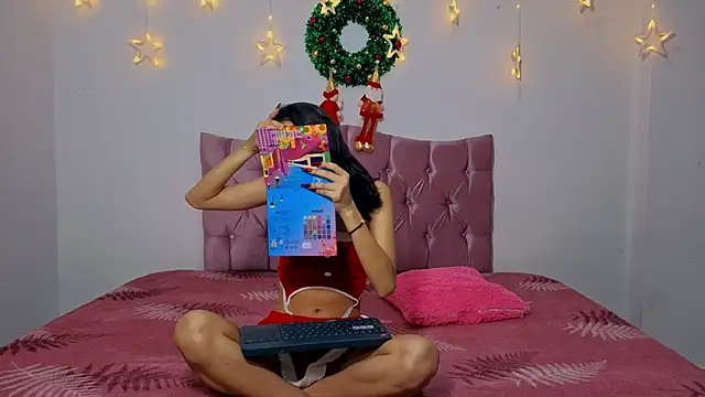 makiandjimmy online show from December 15, 2025, 9:31 pm