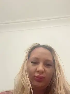 Snapshot of NellyExtraa chatting on July 16, 2026, 1:30 pm NellyExtraa online show from July 16, 2026, 1:30 pm