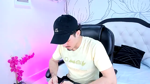 Jim twink online show from February 24, 2026, 7:48 pm