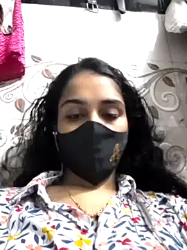 Snapshot of Zoya_G chatting on September 22, 2025, 8:59 pm Zoya G online show from September 22, 2025, 8:59 pm