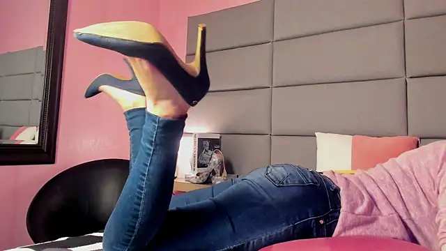 VidiaStons online show from October 23, 2025, 3:00 pm