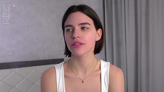 EleneButton online show from March 23, 2026, 1:28 am