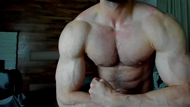 IvanHydee online show from May 27, 2026, 4:31 am