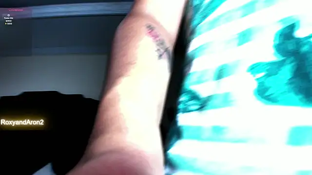 Snapshot of RoxyandAron2 chatting on March 22, 2026, 11:34 am RoxyandAron2 online show from March 22, 2026, 11:34 am