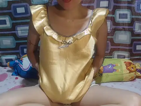 Snapshot of UrKitty_lover18 chatting on April 19, 2026, 12:17 pm UrKitty lover18 online show from April 19, 2026, 12:17 pm