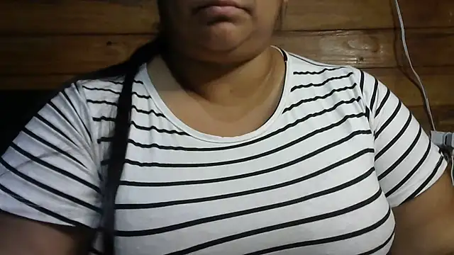 MARRENTINHA34 online show from August 3, 2026, 8:04 pm