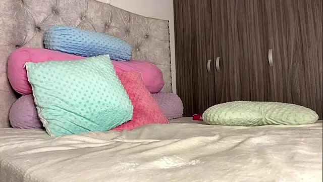 Gabrielatafur online show from April 1, 2026, 3:19 am