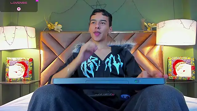 Aiden Royce online show from December 18, 2025, 3:22 am