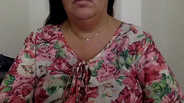 Snapshot of LaReginaNera chatting on July 1, 2026, 7:30 am LaReginaNera online show from July 1, 2026, 7:30 am