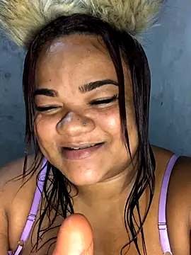 Snapshot of melcarioca1111 chatting on December 19, 2025, 4:05 am melcarioca1111 online show from December 19, 2025, 4:05 am