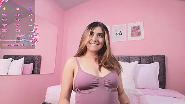 Snapshot of maddie_beauty chatting on November 5, 2025, 7:39 pm maddie beauty online show from November 5, 2025, 7:39 pm