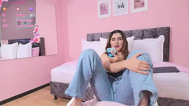 Snapshot of maddie_beauty chatting on October 25, 2025, 7:58 pm maddie beauty online show from October 25, 2025, 7:58 pm