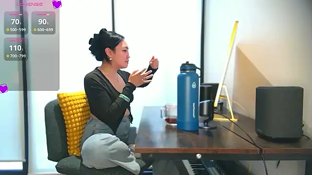 Snapshot of yuzhara chatting on December 15, 2025, 3:18 pm yuzhara online show from December 15, 2025, 3:18 pm