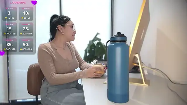 Snapshot of yuzhara chatting on September 29, 2025, 3:28 pm yuzhara online show from September 29, 2025, 3:28 pm