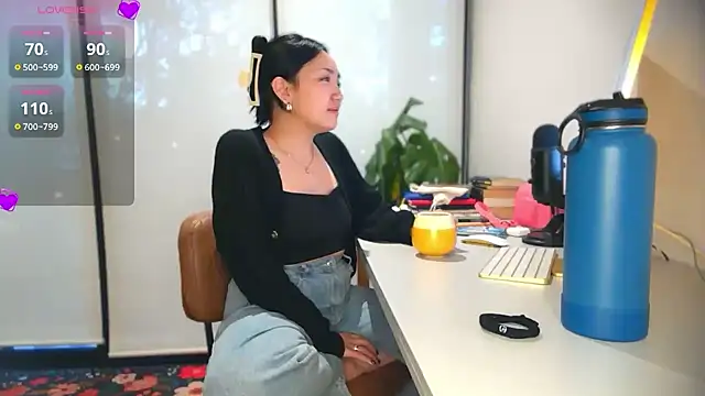 Snapshot of yuzhara chatting on October 8, 2025, 1:45 pm yuzhara online show from October 8, 2025, 1:45 pm