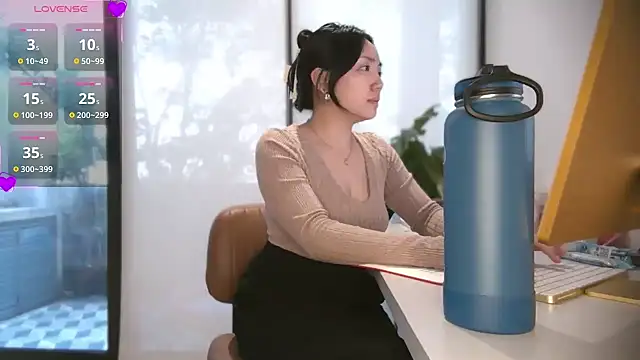 Snapshot of yuzhara chatting on September 10, 2025, 3:22 pm yuzhara online show from September 10, 2025, 3:22 pm