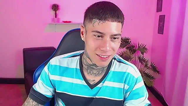 Snapshot of setthomas chatting on February 12, 2026, 9:47 pm setthomas online show from February 12, 2026, 9:47 pm