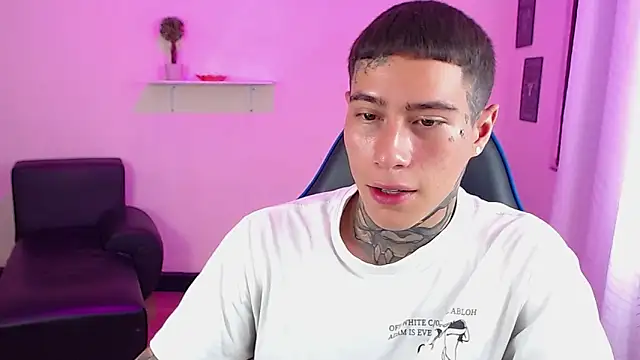 Snapshot of setthomas chatting on March 2, 2026, 9:11 pm setthomas online show from March 2, 2026, 9:11 pm