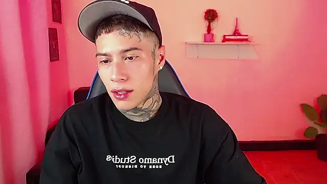 Snapshot of setthomas chatting on January 7, 2026, 9:53 pm setthomas online show from January 7, 2026, 9:53 pm