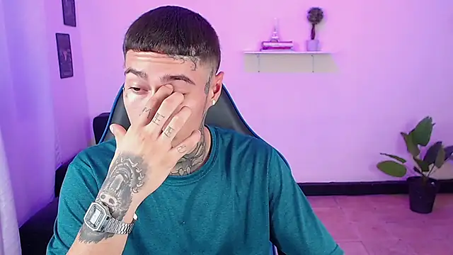 Snapshot of setthomas chatting on January 14, 2026, 9:29 pm setthomas online show from January 14, 2026, 9:29 pm