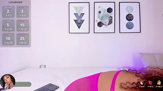 Snapshot of Tina_curly chatting on December 3, 2025, 11:31 am Tina curly online show from December 3, 2025, 11:31 am