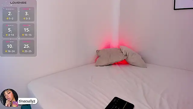 Snapshot of Tina_curly chatting on February 19, 2026, 10:56 am Tina curly online show from February 19, 2026, 10:56 am