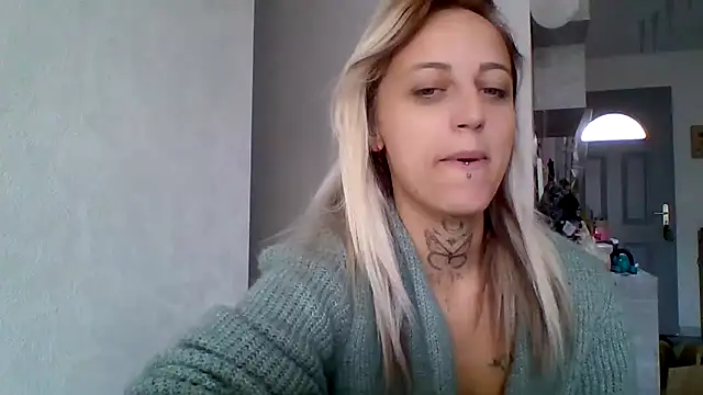 chaudasse sex7 online show from September 12, 2025, 7:52 am