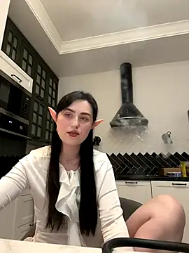 MilanaDayLi online show from December 3, 2025, 9:03 pm