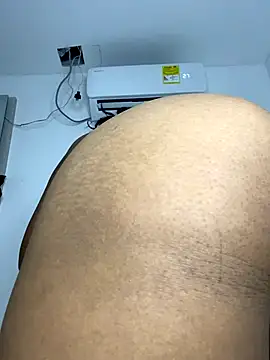 Rousevans  online show from September 25, 2025, 4:29 am