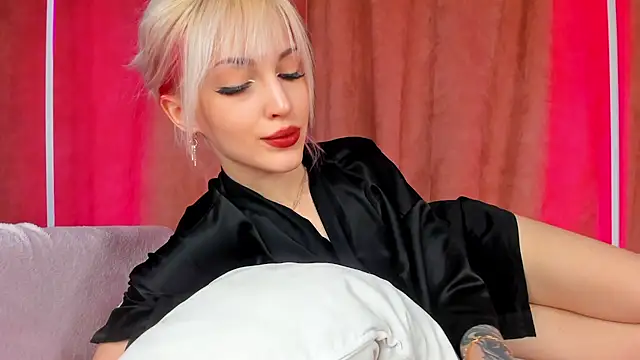 LisaFoxyMe online show from March 12, 2026, 2:06 am