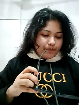 Snapshot of Nusrat-N chatting on January 15, 2026, 8:51 am Nusrat-N online show from January 15, 2026, 8:51 am