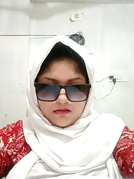 Snapshot of Nusrat-N chatting on March 2, 2026, 1:28 am Nusrat-N online show from March 2, 2026, 1:28 am