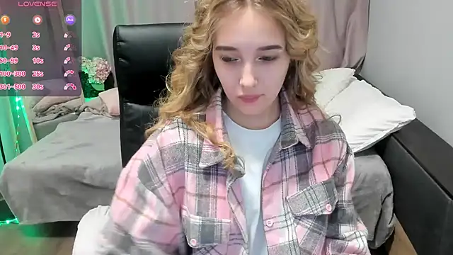 TaisiaHot online show from March 7, 2026, 9:05 am