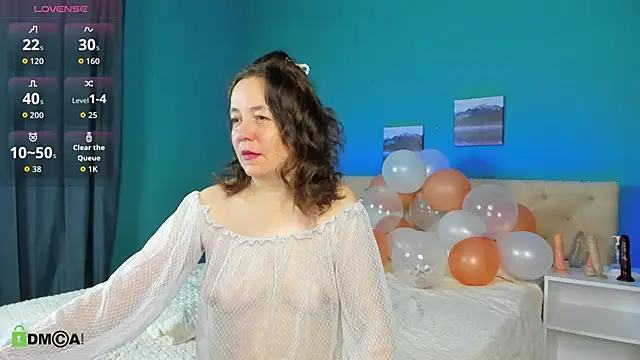 Kira Adler online show from March 5, 2026, 1:13 am