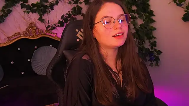 SophieDreamss online show from December 2, 2025, 11:06 pm