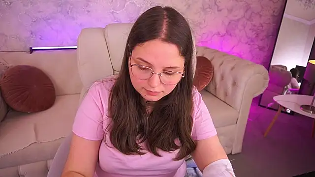 SophieDreamss online show from October 21, 2025, 2:27 pm