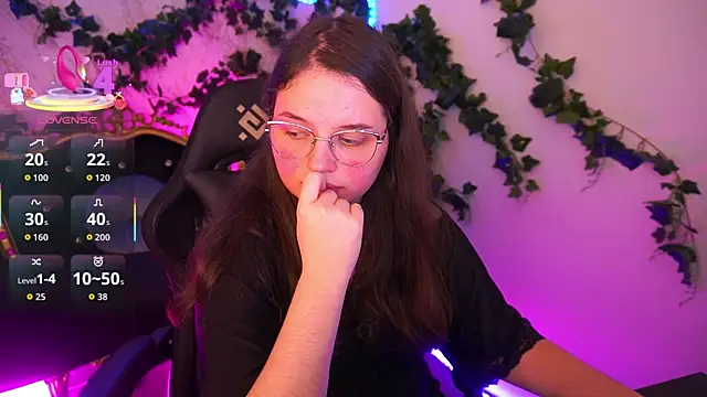 SophieDreamss online show from November 21, 2025, 2:38 pm