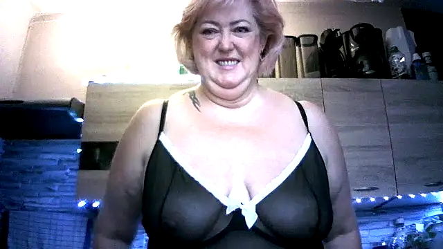 Snapshot of TerezaVelvet chatting on September 14, 2025, 8:04 am TerezaVelvet online show from September 14, 2025, 8:04 am