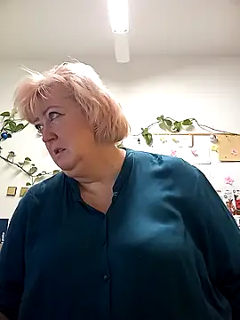 Snapshot of TerezaVelvet chatting on September 30, 2025, 5:13 am TerezaVelvet online show from September 30, 2025, 5:13 am