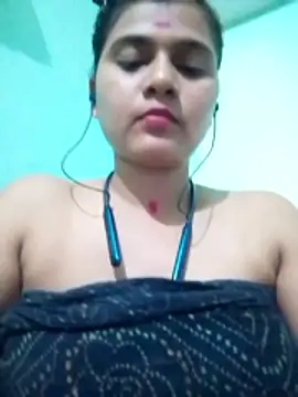 Kavya-Tiwari online show from May 15, 2026, 11:36 pm