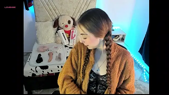 Mia Victoria22 online show from April 25, 2026, 2:36 am