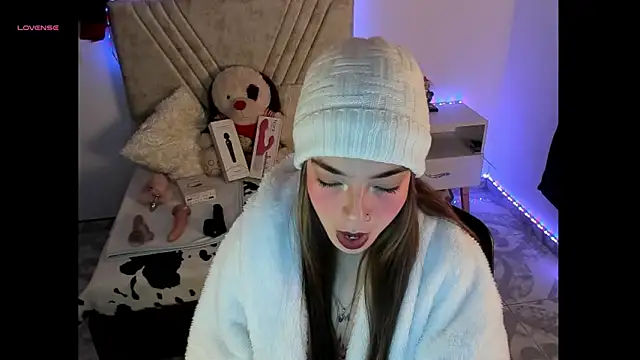 Mia Victoria22 online show from April 10, 2026, 3:02 am